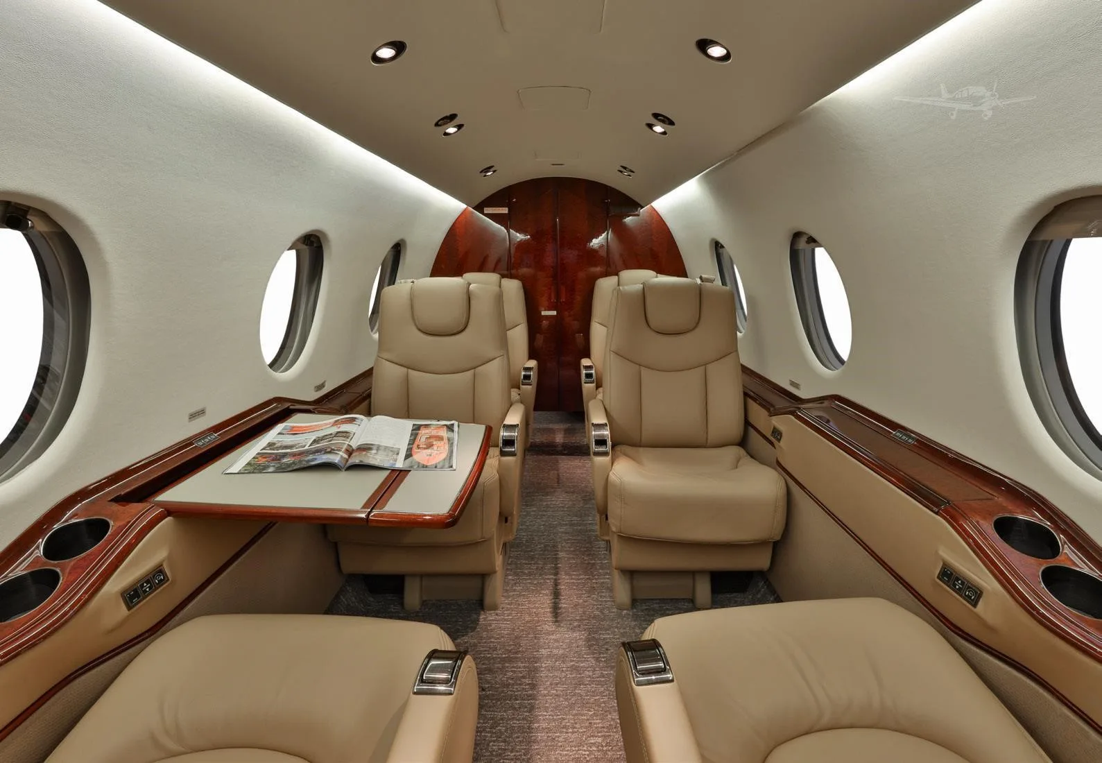 Cabin interior of a 2000 BEECHCRAFT BEECHJET 400A.
