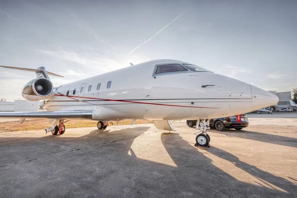 Exterior view of a 1982 Bombardier Challenger 601, N777GA.