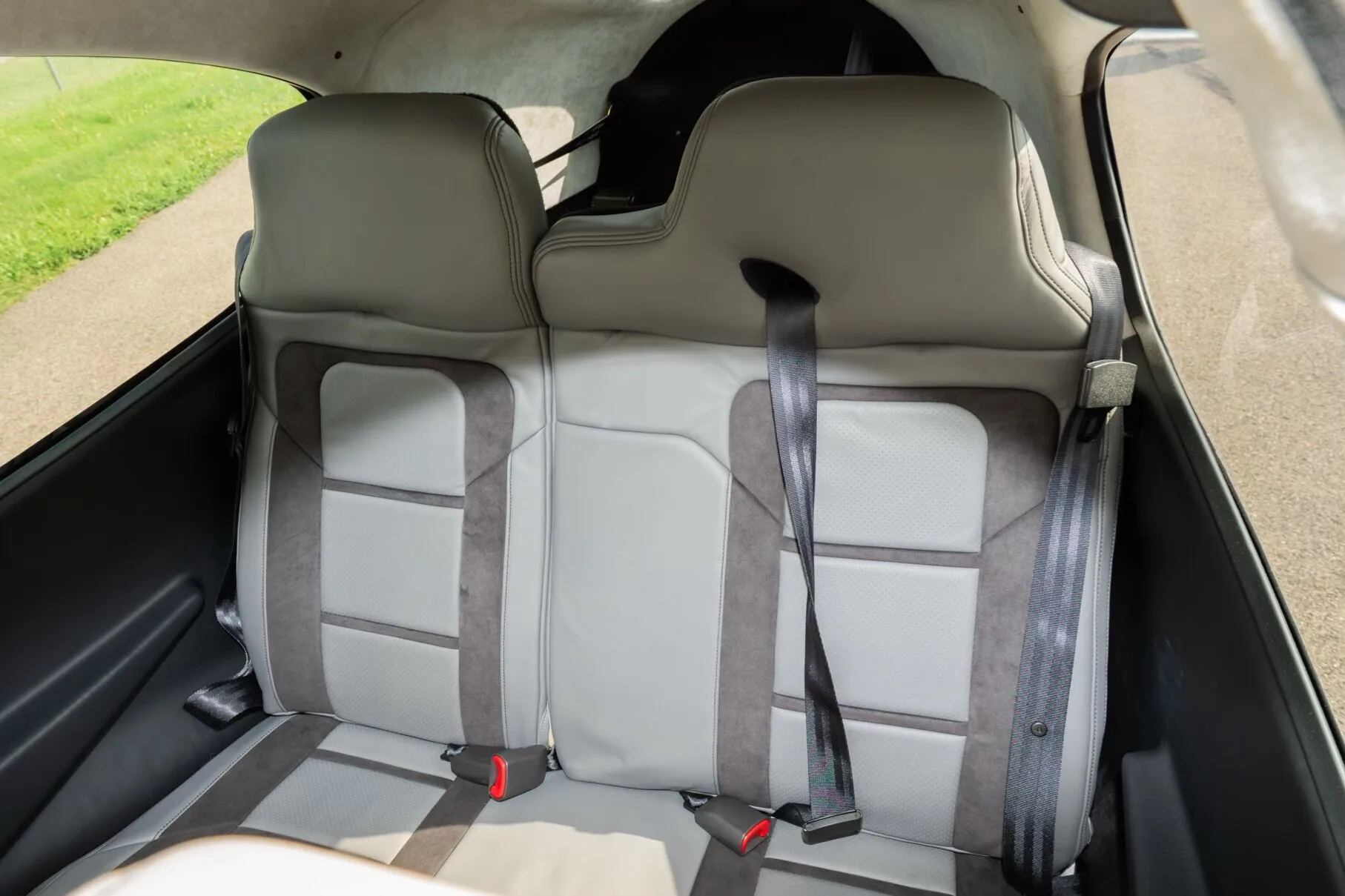 Cabin interior of a 2023 Cirrus SR20-G6 Premium.