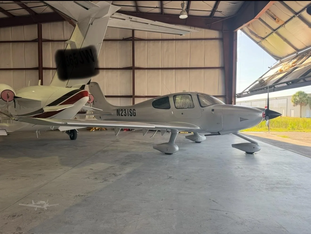 Exterior view of a 2015 CIRRUS SR20-G3, N231SG.