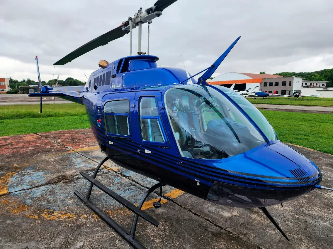 Exterior view of a 2004 Bell 206B Jet Ranger III.