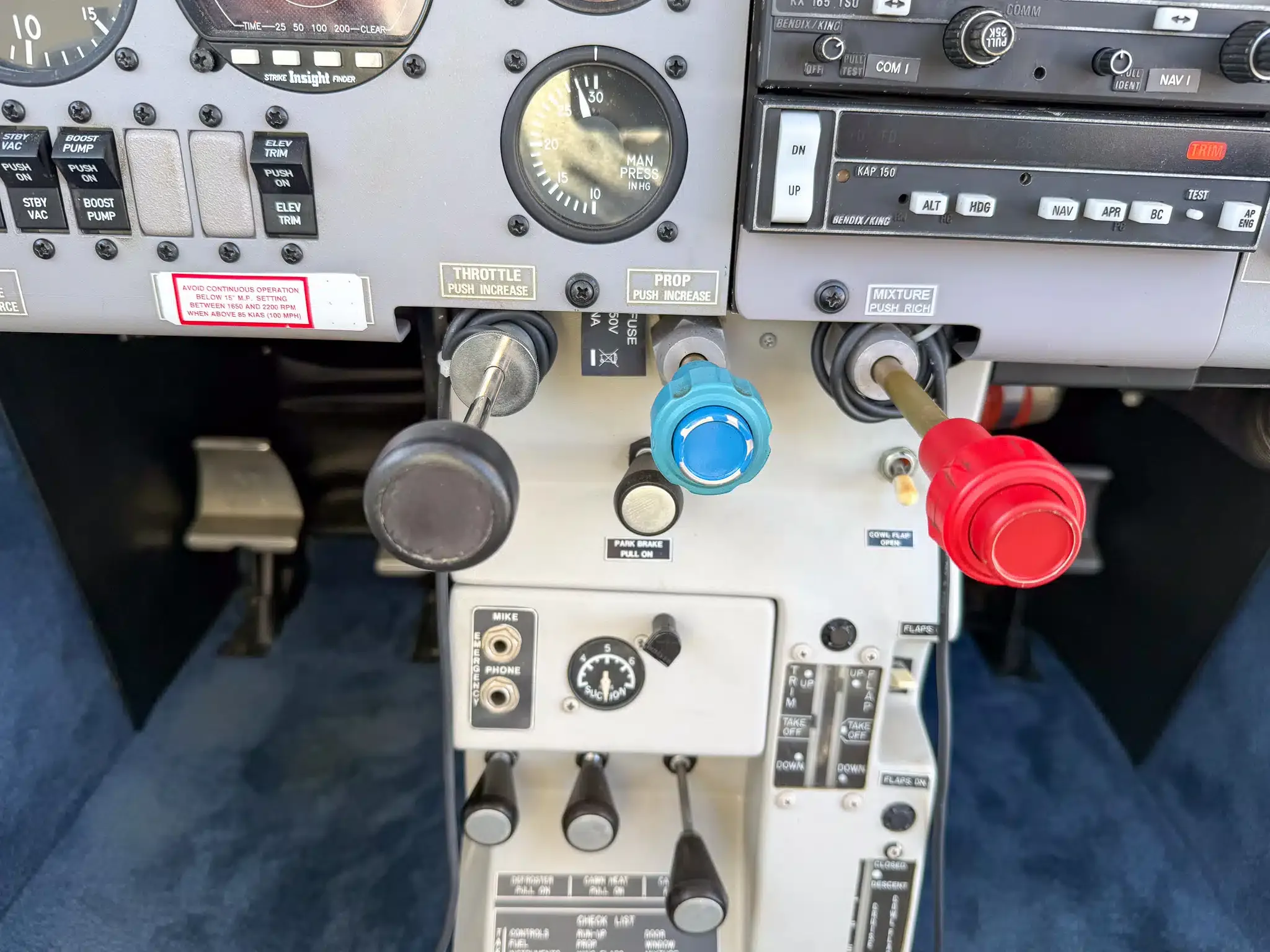 Cockpit and instrument panel of a 1996 Mooney M20J MSE.