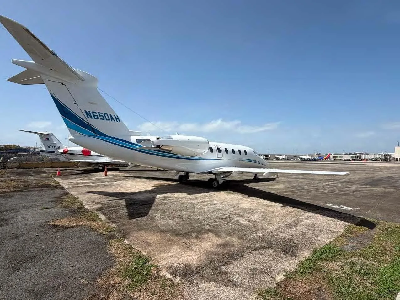 Exterior view of a 1987 CESSNA CITATION III, N650AH.