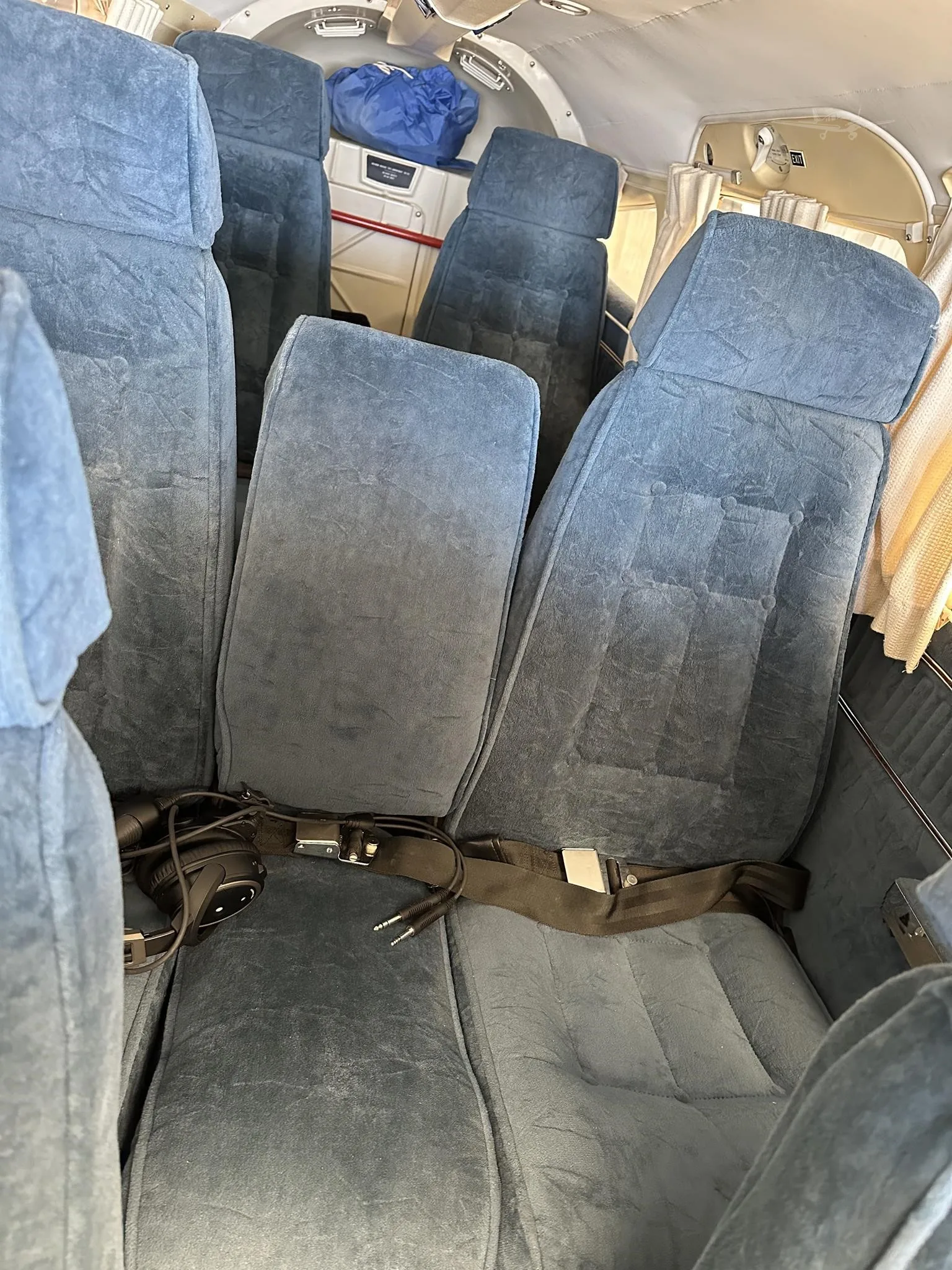 Cabin interior of a 1981 PIPER SARATOGA.