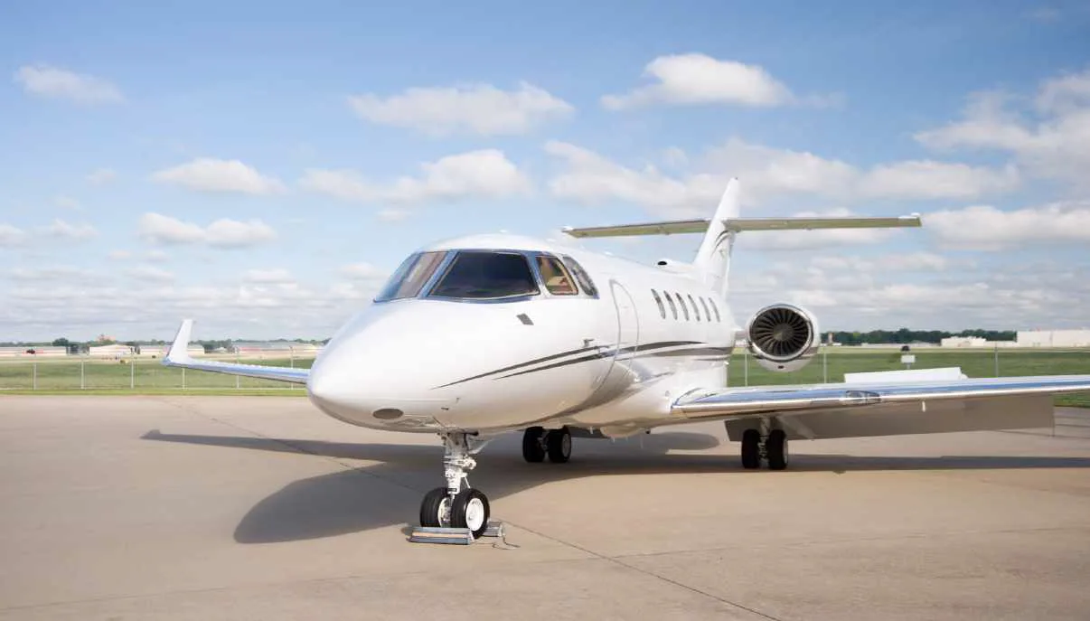 Exterior view of a 2010 Hawker 900xp.