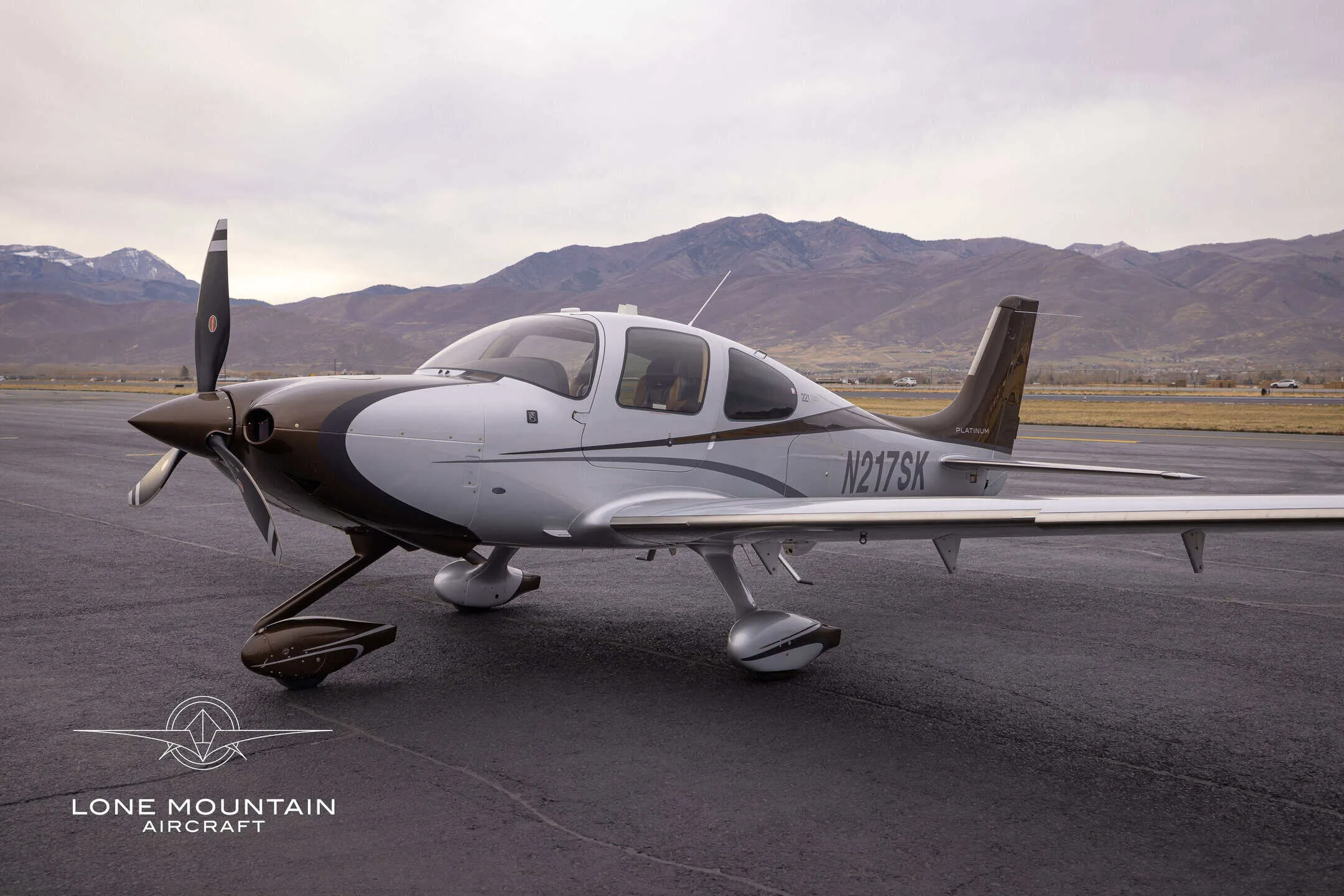 Exterior view of a 2014 Cirrus SR22-G5 Turbo.