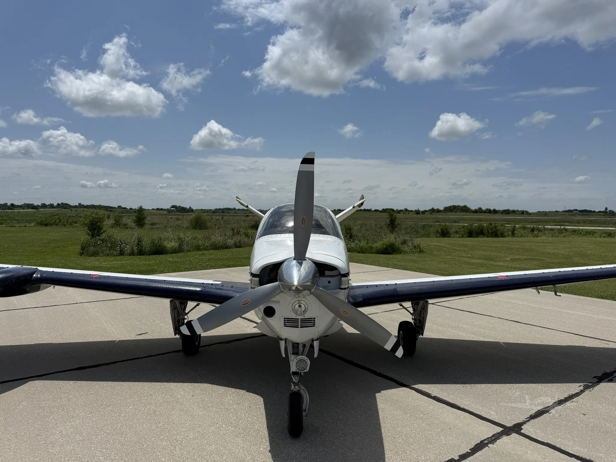 Exterior view of a 1976 BEECHCRAFT V35B BONANZA, N3206L.
