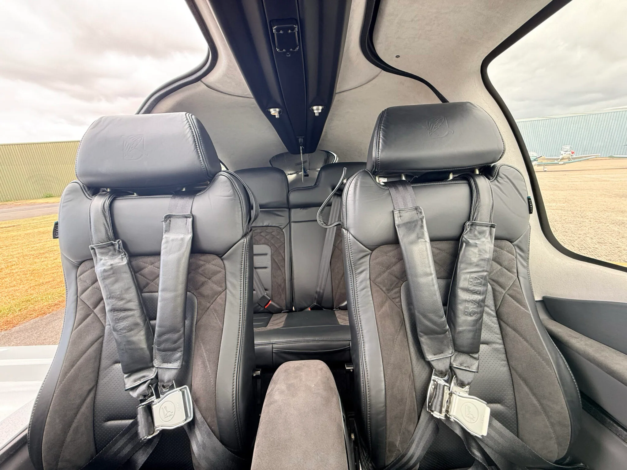 Cabin interior of a 2024 Cirrus SR22-G7 TURBO.