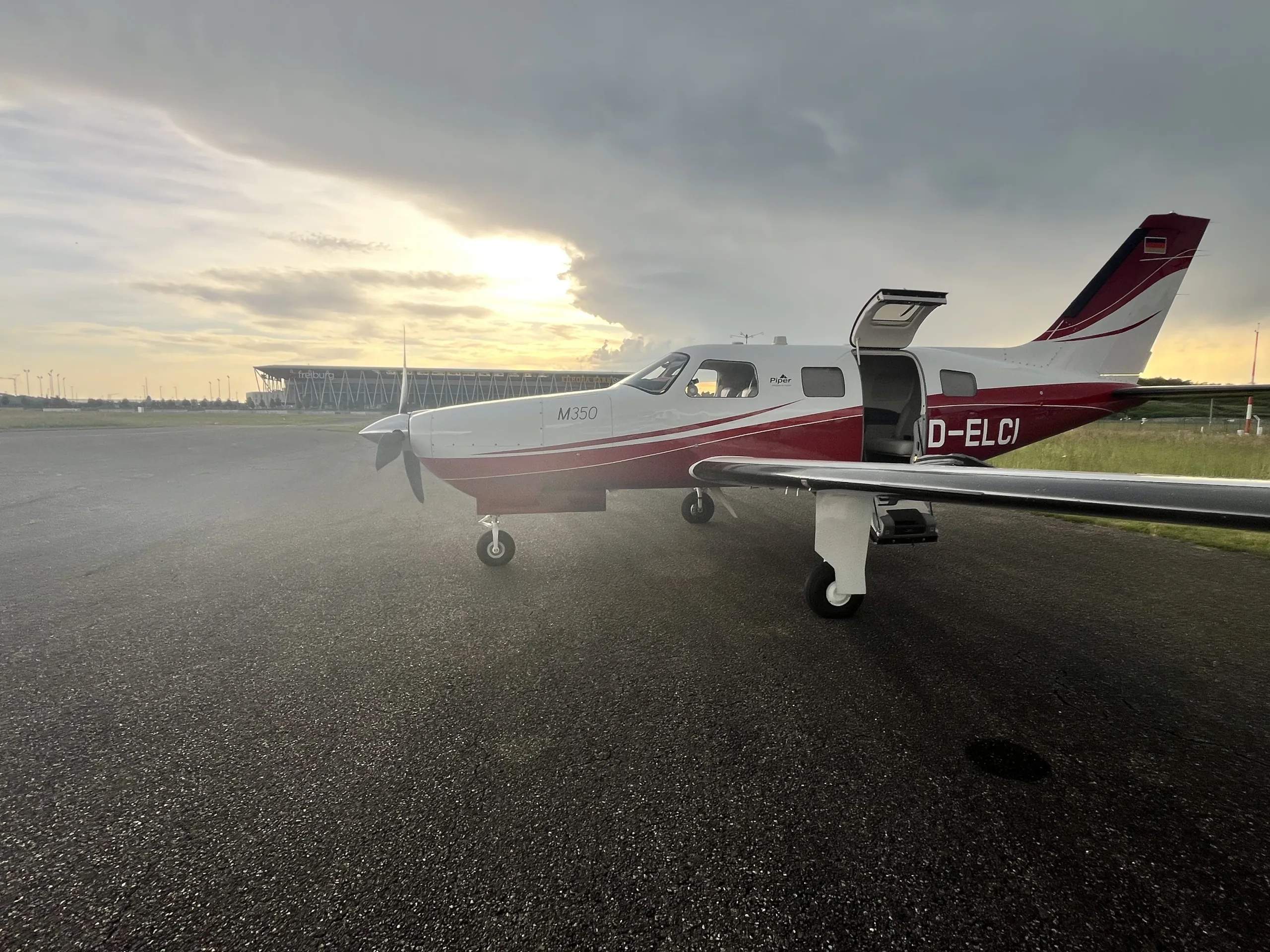 Marketing image of a 2021 Piper M350.