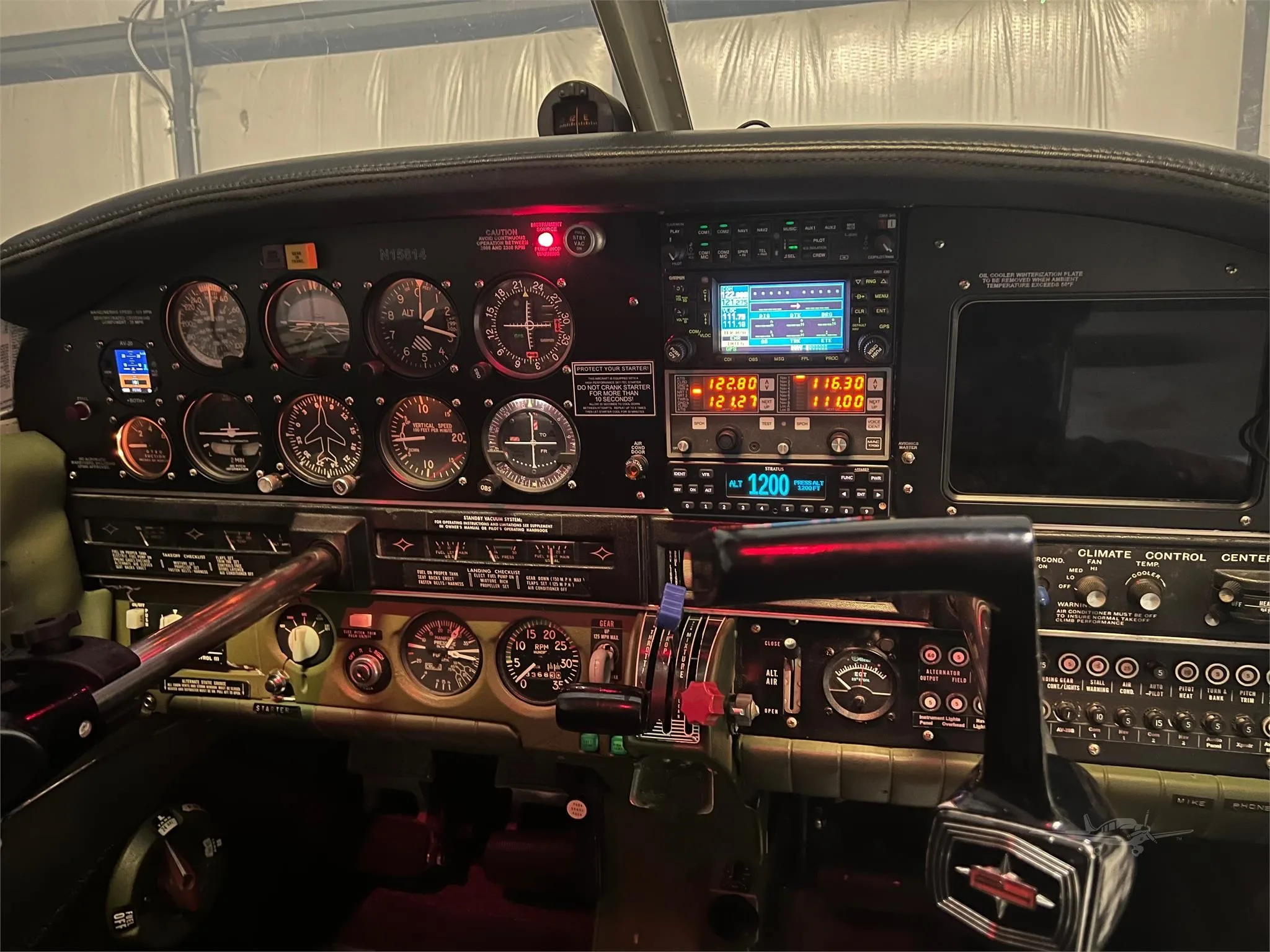 Cockpit and instrument panel of a 1972 PIPER ARROW II.