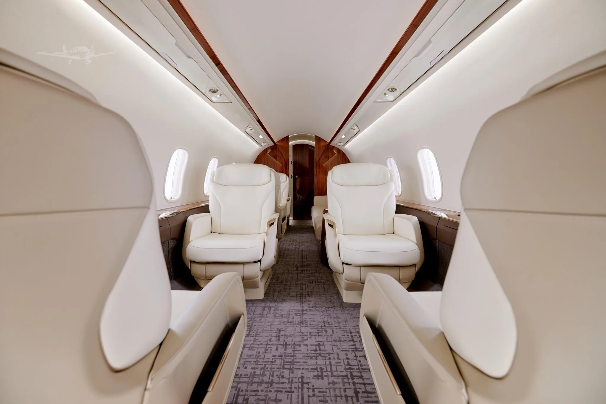 Cabin interior of a 2009 BOMBARDIER CHALLENGER 300.
