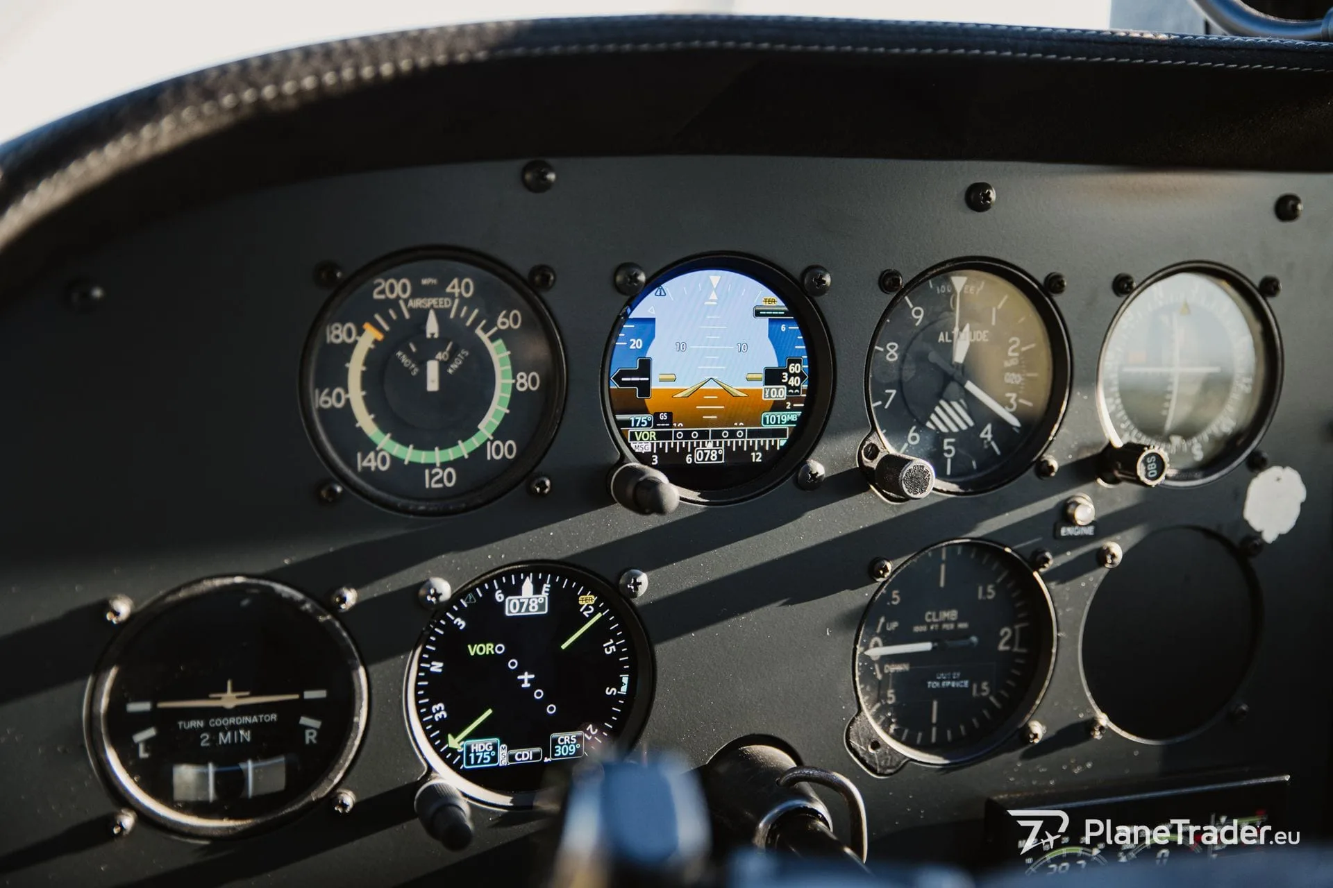 Cockpit and instrument panel of a 1973 Cessna 182 Reims Rocket.