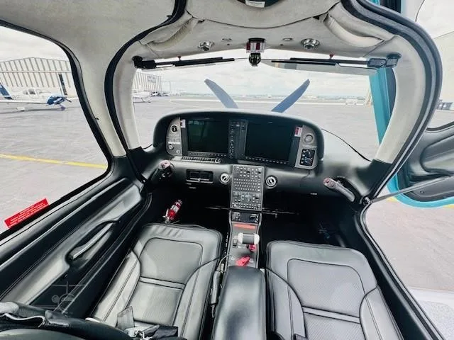 Zs-ajj - 2022 Cirrus SR22 G6 Turbo