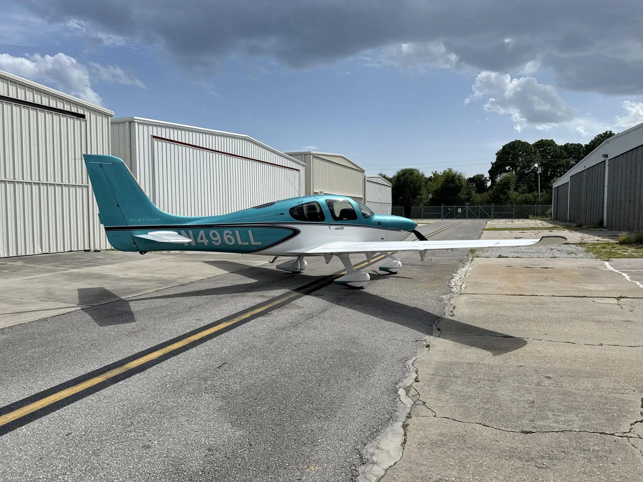Exterior view of a 2023 CIRRUS SR22-G6 TURBO, N496LL.