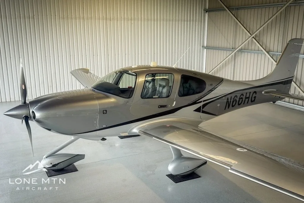 Exterior view of a 2024 Cirrus SR22T G7 GTS.