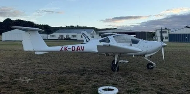 Exterior view of a 2010 DIAMOND DA20-C1 ECLIPSE, ZK-DAV.