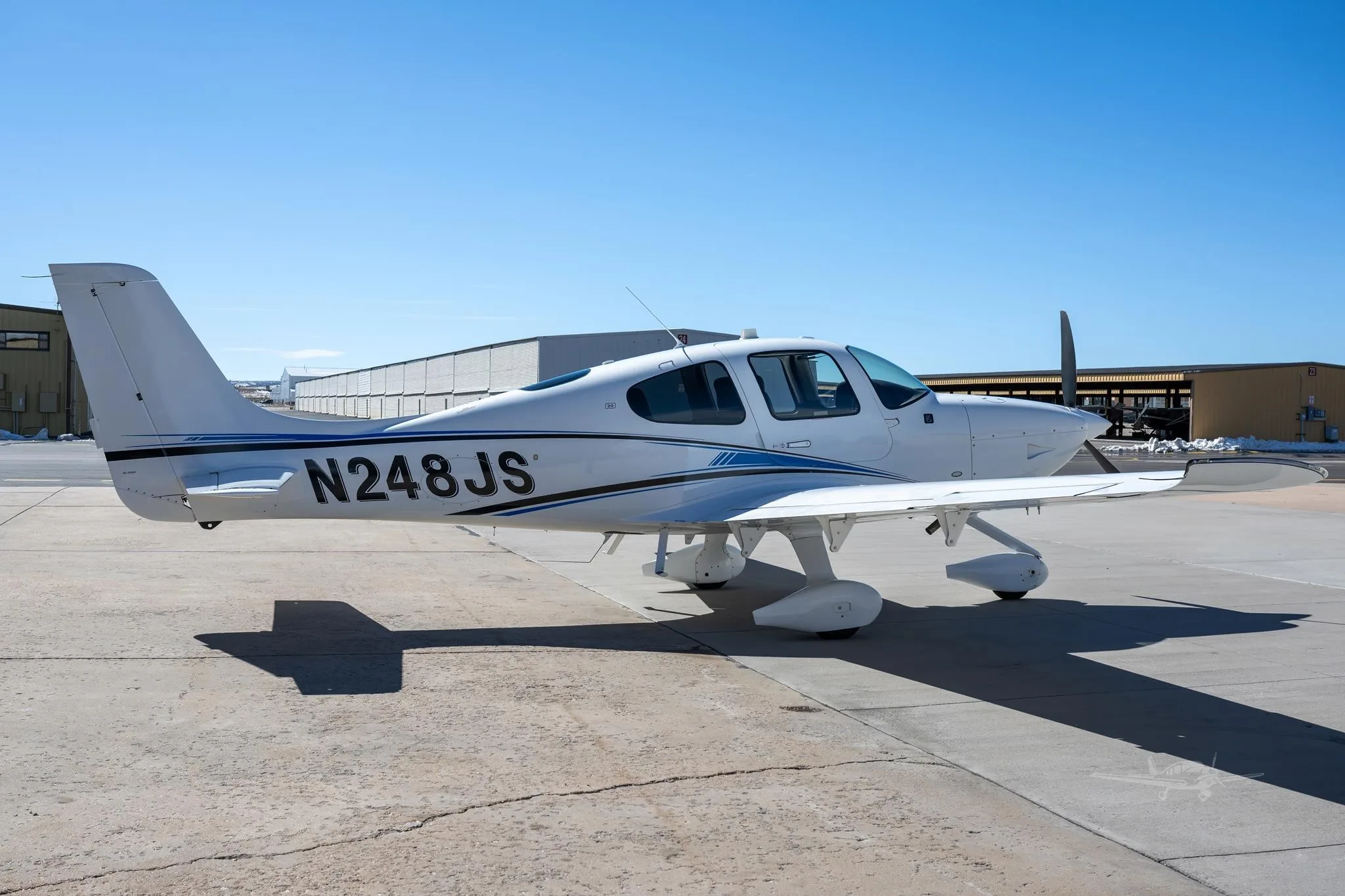 Exterior view of a 2020 CIRRUS SR20-G6, N248JS.