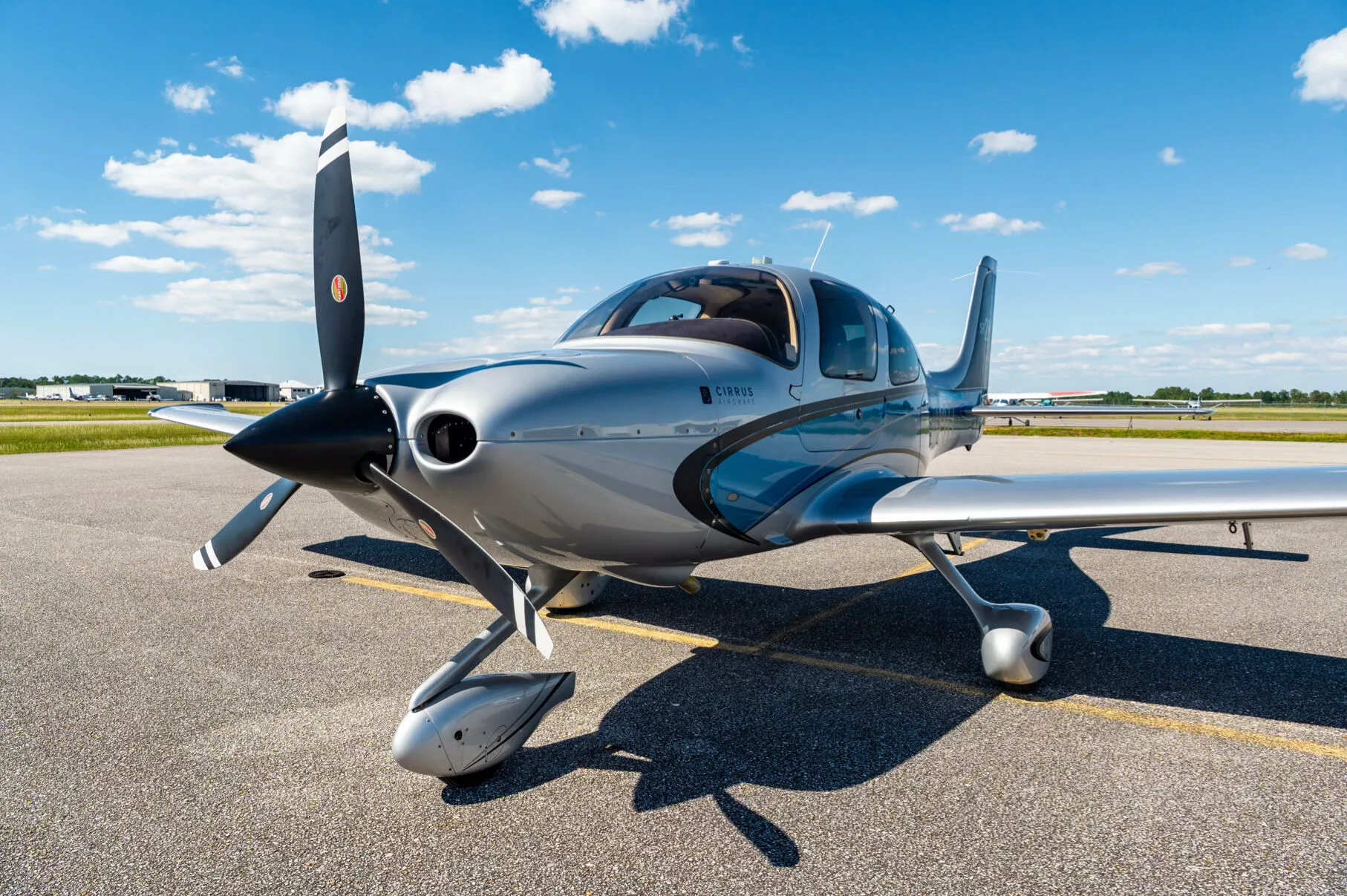 Cabin interior of a Cirrus N323TL SR22-G5 GTS - Aerista.
