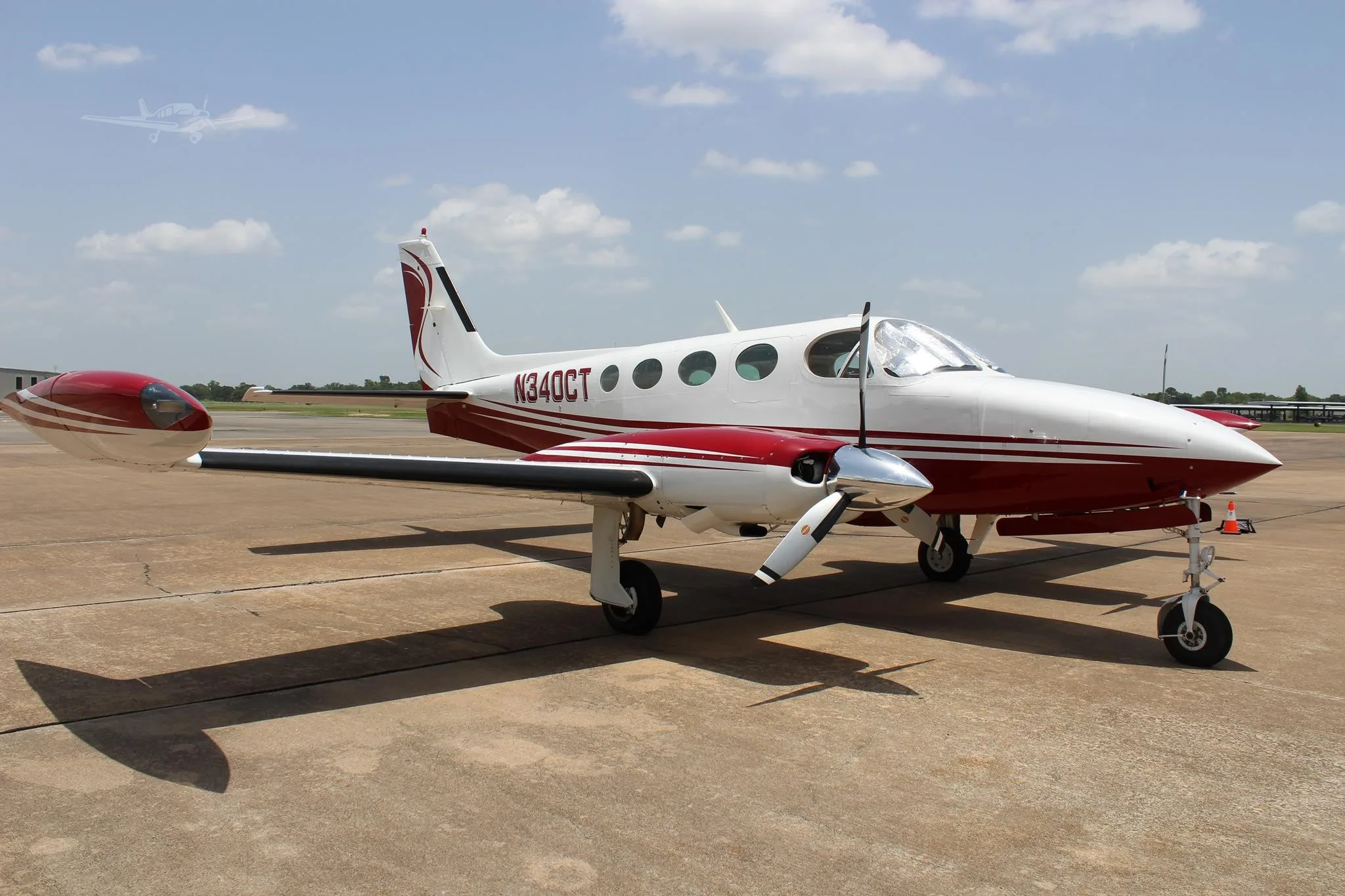 Exterior view of a 1982 CESSNA 340A, N340CT.