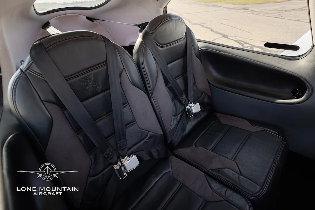 Cabin interior of a 2008 Cirrus SR22 G3 GTS Turbo.