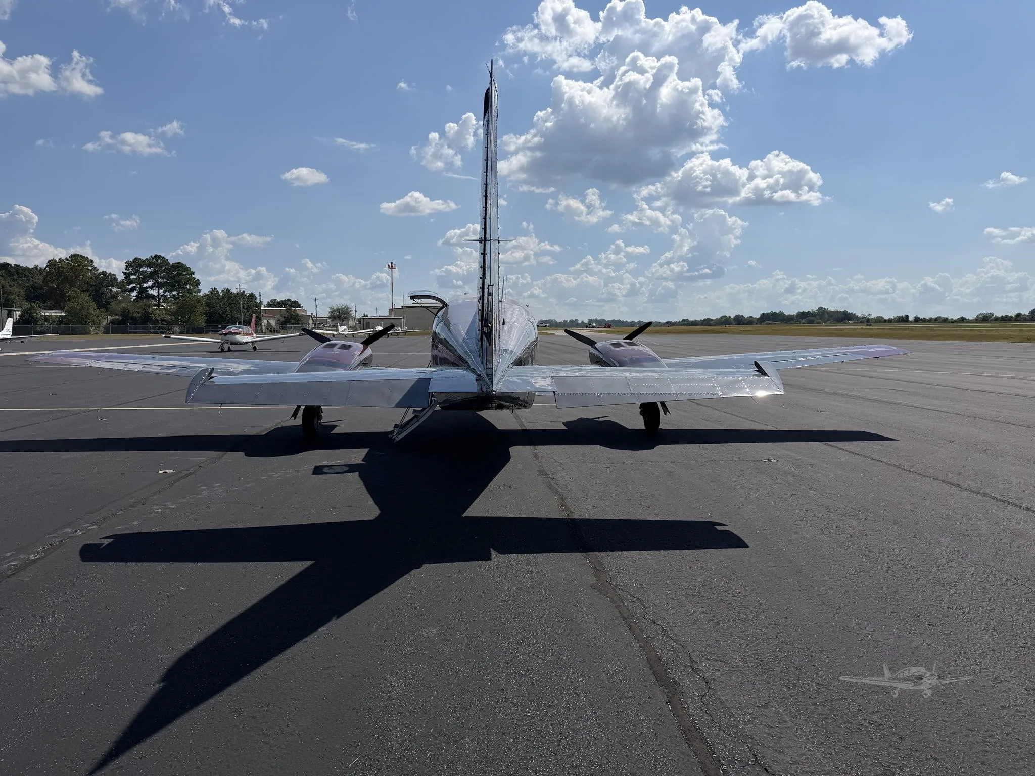 Exterior view of a 1982 CESSNA 414A, N5134C.