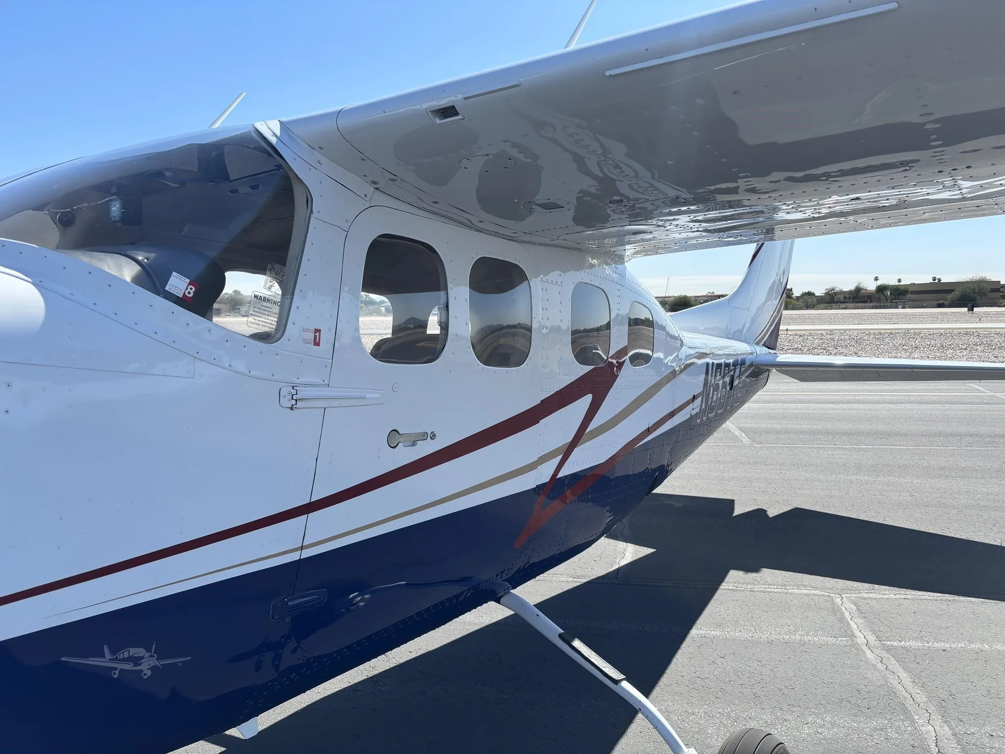 Exterior view of a 1978 CESSNA P210N, N66TE.