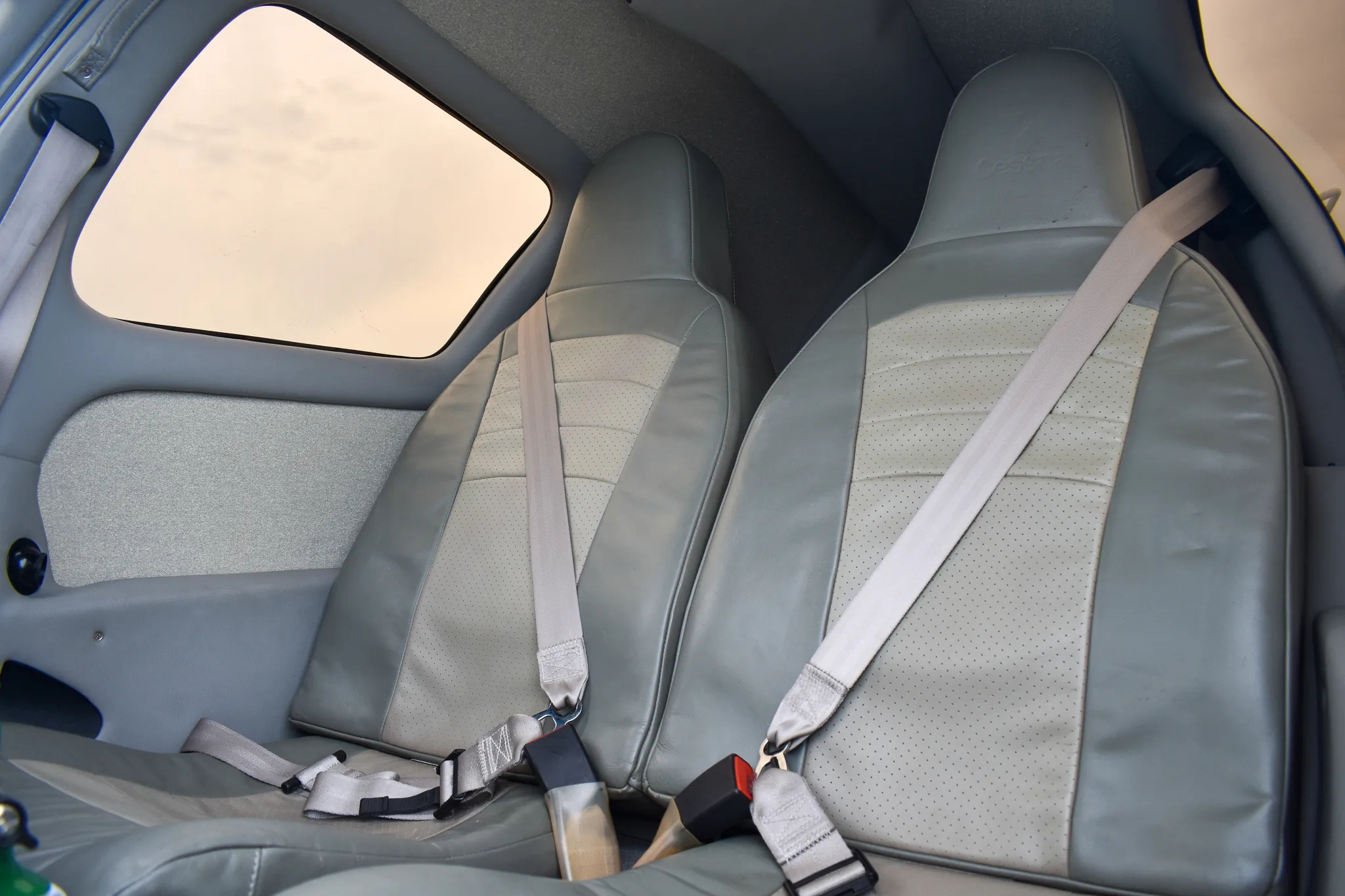 Cabin interior of a 2009 Cessna 350.