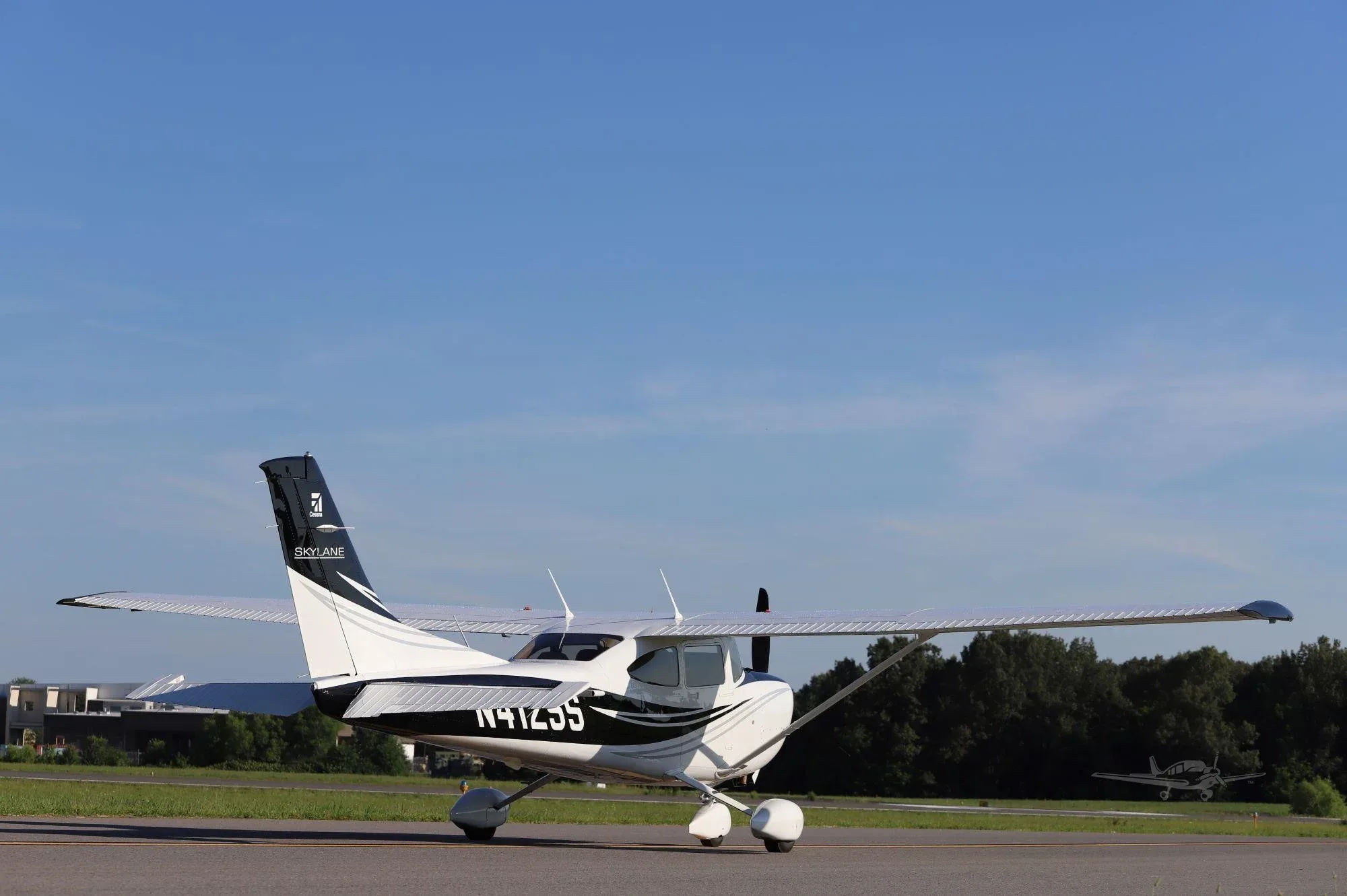 Exterior view of a 2022 Cessna 182T Skylane.