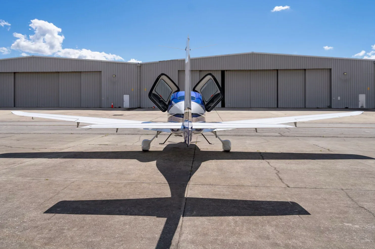 Exterior view of a 2025 Cirrus SR22T.