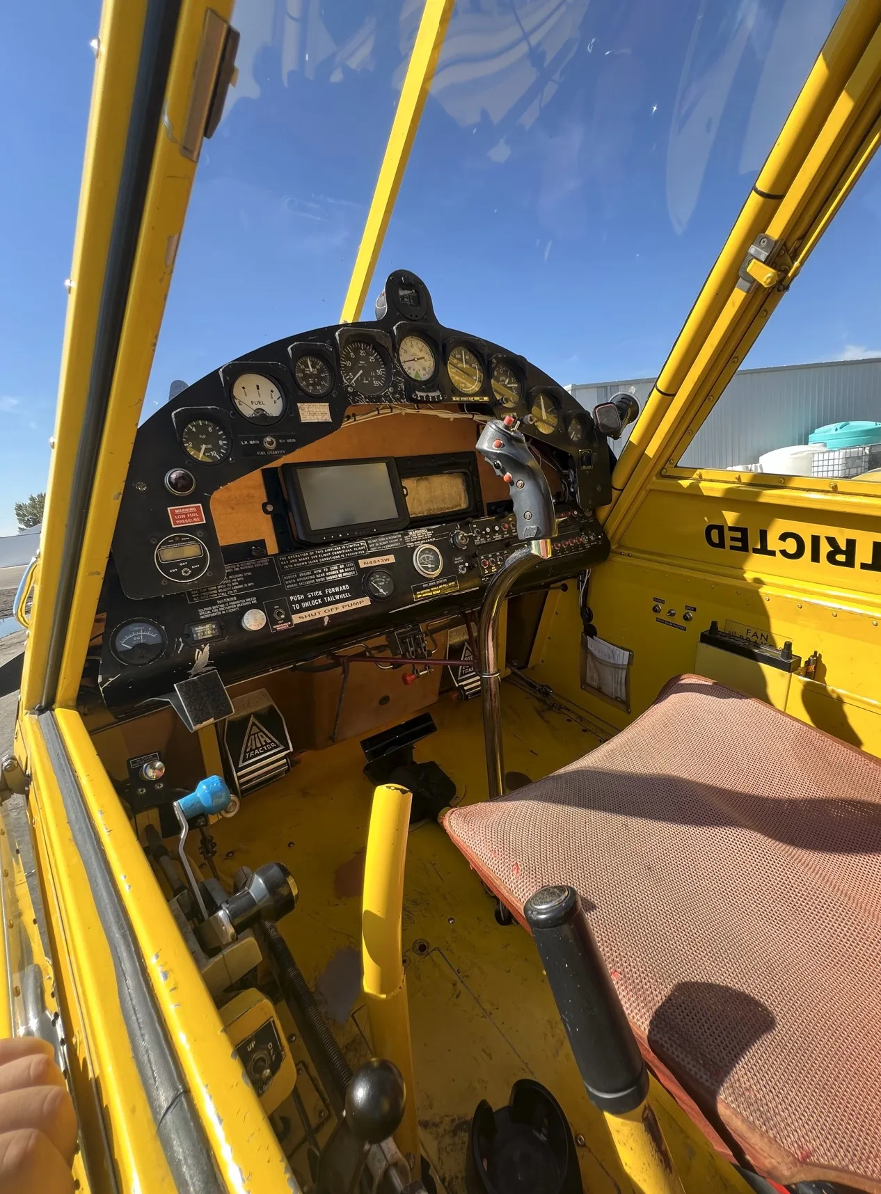 Cockpit and instrument panel of a 1990 Air Tractor AT-401.