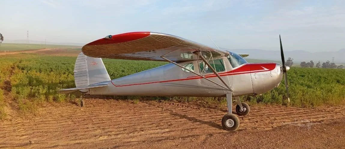 Exterior view of a 1946 CESSNA 140.