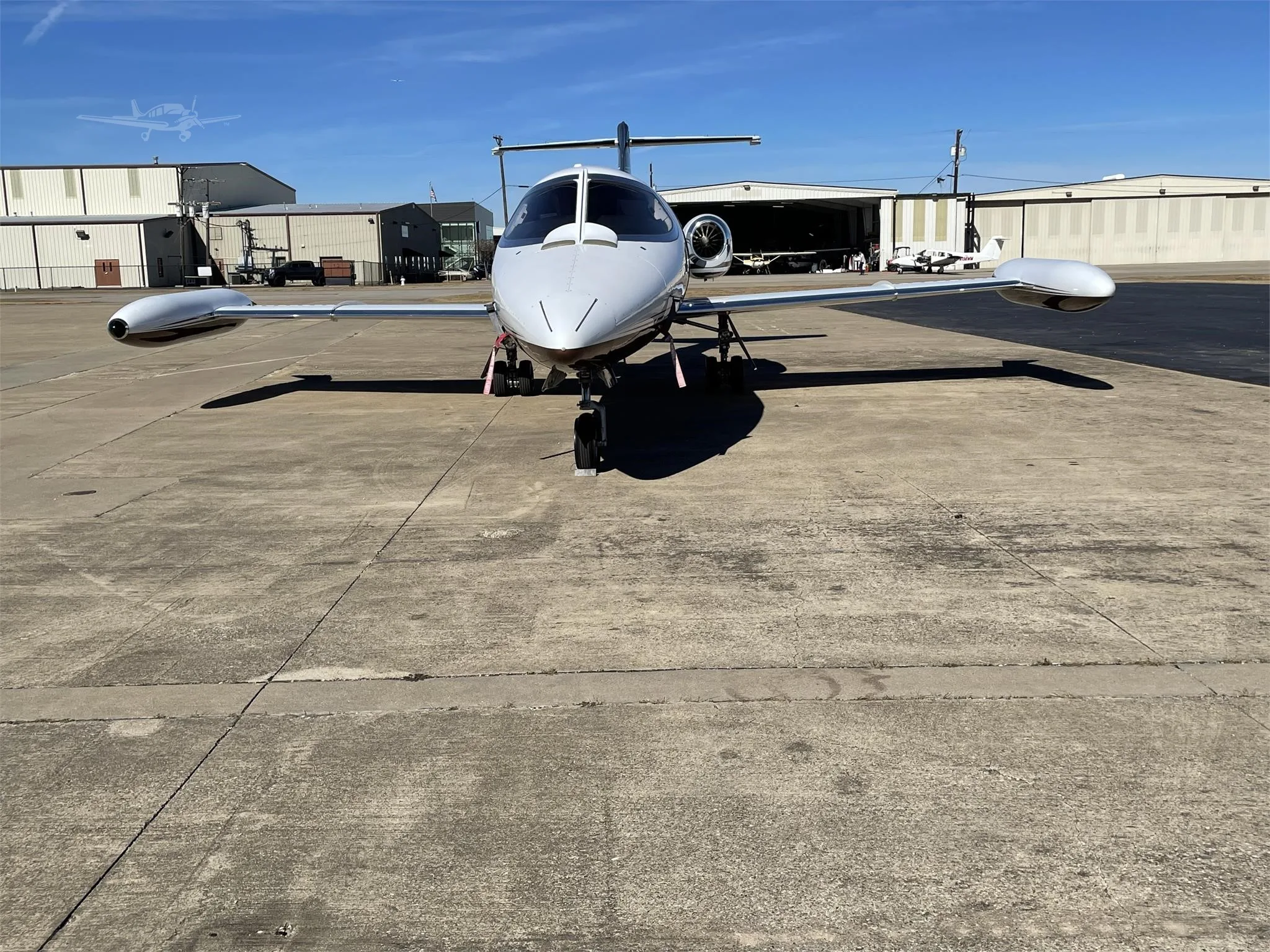 Exterior view of a 1977 LEARJET 25D, N890MJ.