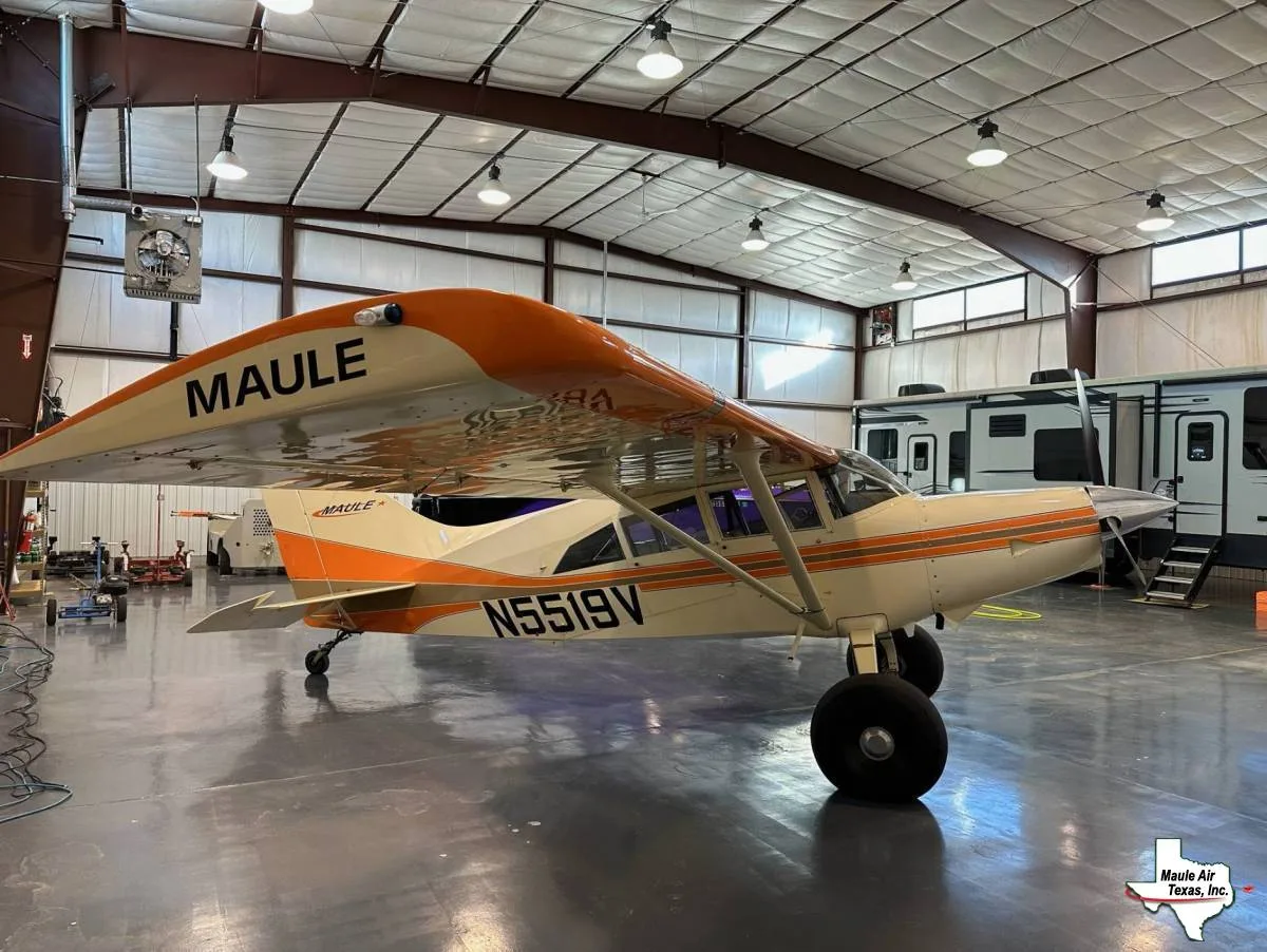 Exterior view of a 2004 Maule M-7-260C.