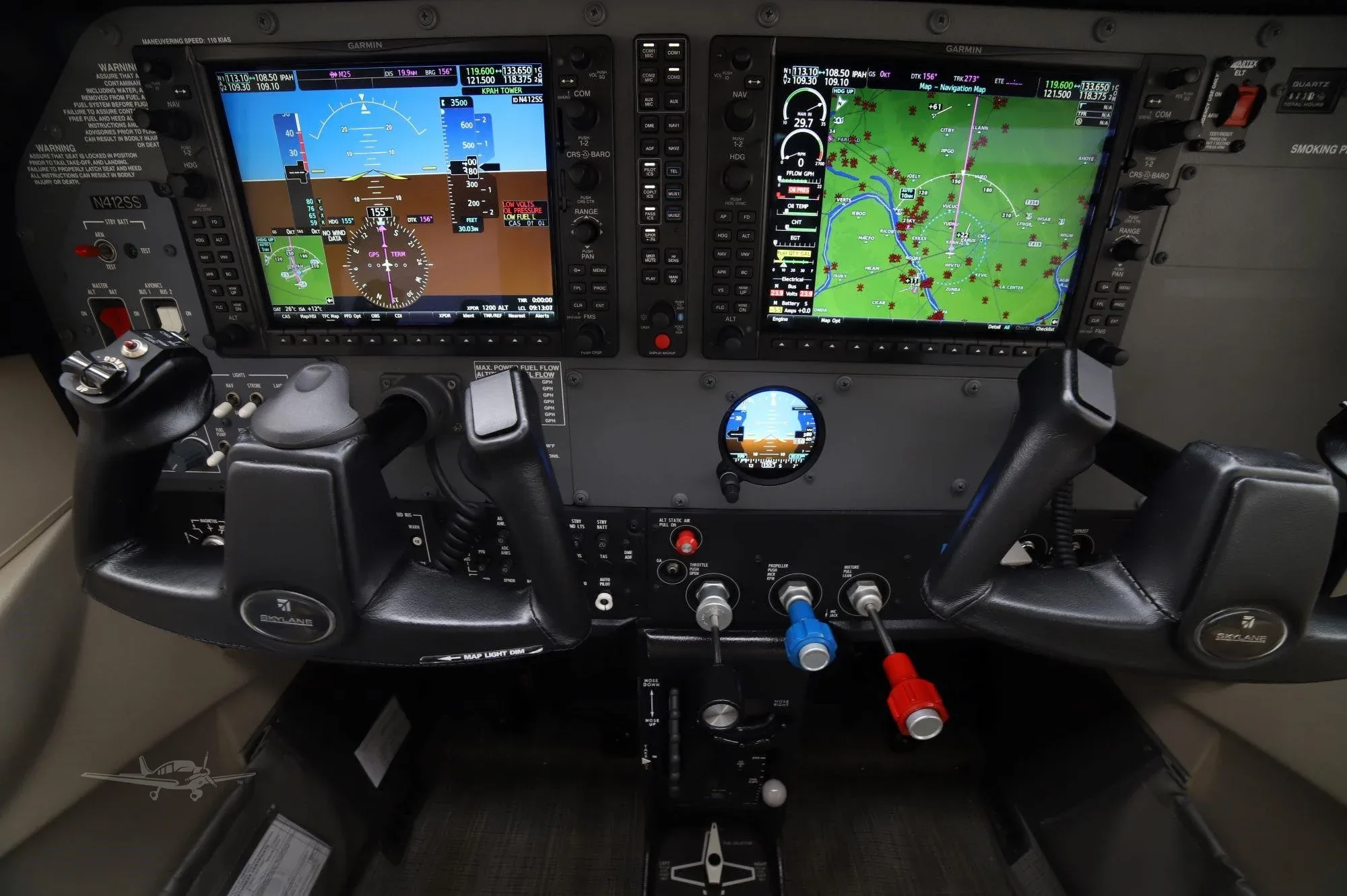 Cockpit and instrument panel of a 2022 Cessna 182T Skylane.