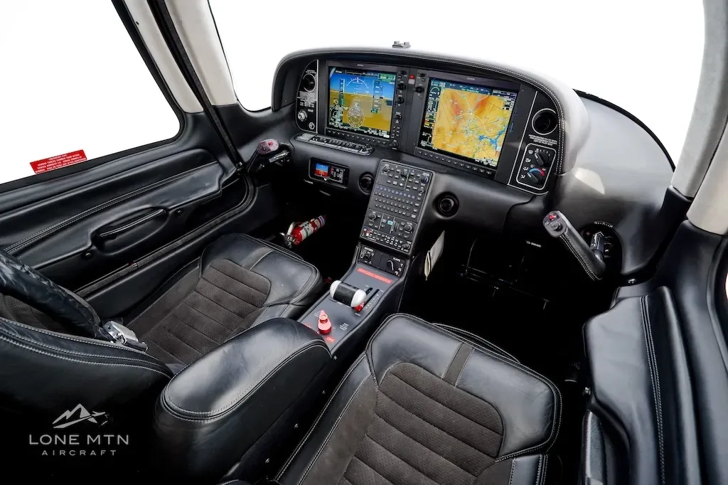 Cabin interior of a 2019 Cirrus SR22T.