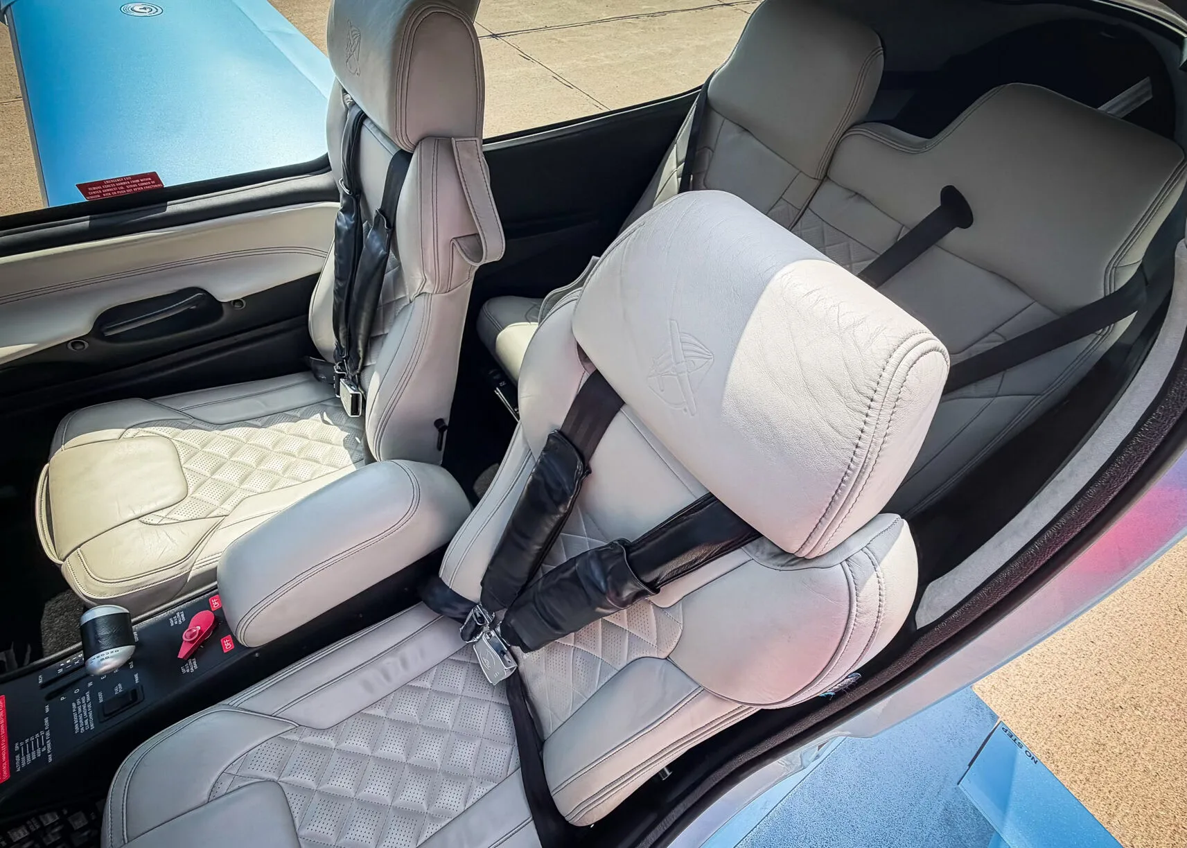 Cabin interior of a 2019 Cirrus SR22-G6.
