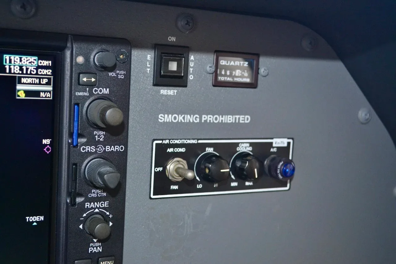 Avionics suite of a 2005 Cessna 182T Skylane.