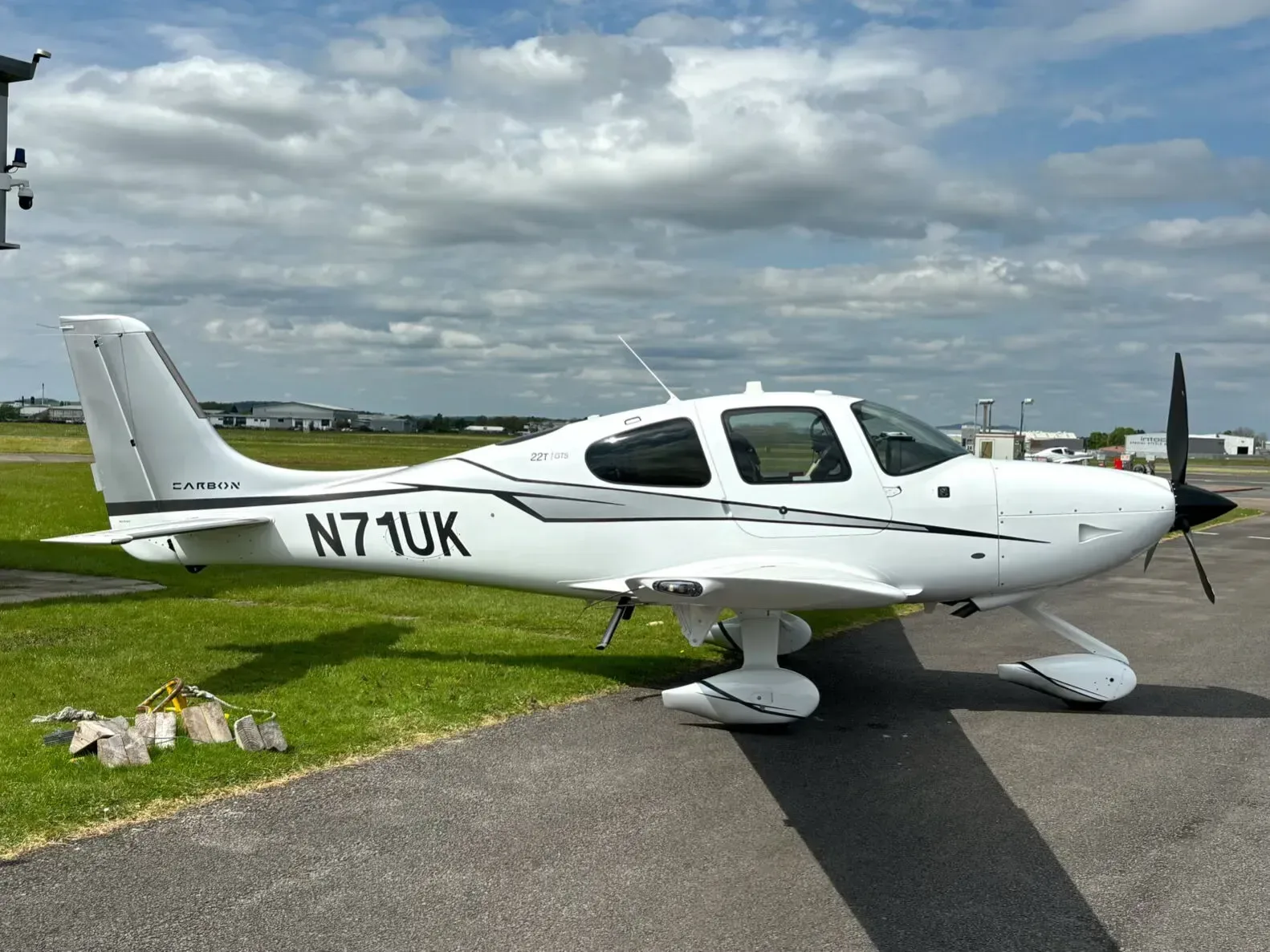 2005 Cirrus SR22-G2