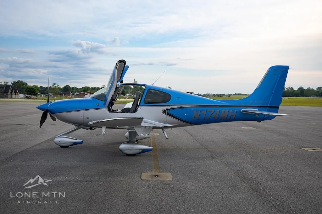 Exterior view of a 2023 Cirrus SR22T G6 GTS.