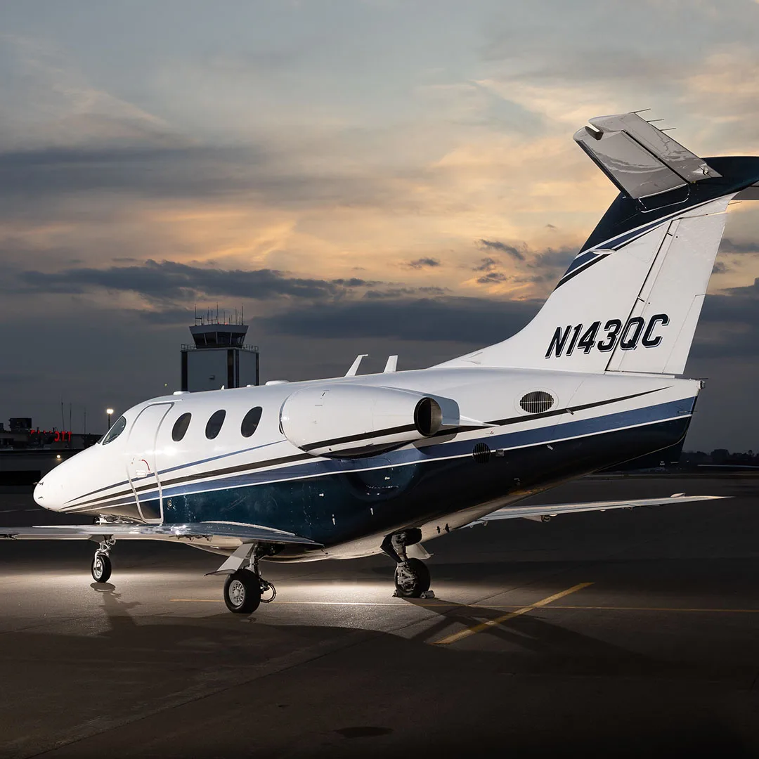 Exterior view of a 1998 Learjet 60 sn 60 148.