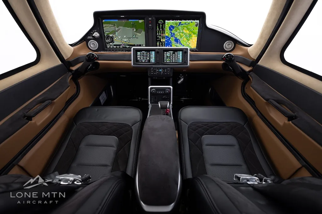 Cockpit and instrument panel of a 2025 Cirrus SR22T G7.