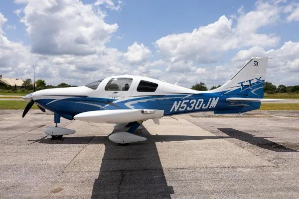 Exterior view of a 2016 Cessna T240.