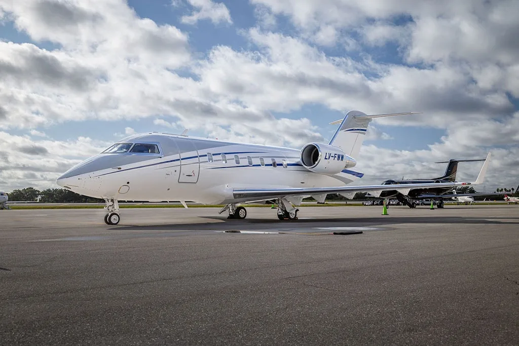 Exterior view of a 2010 Bombardier Challenger 605 (SN 5843).
