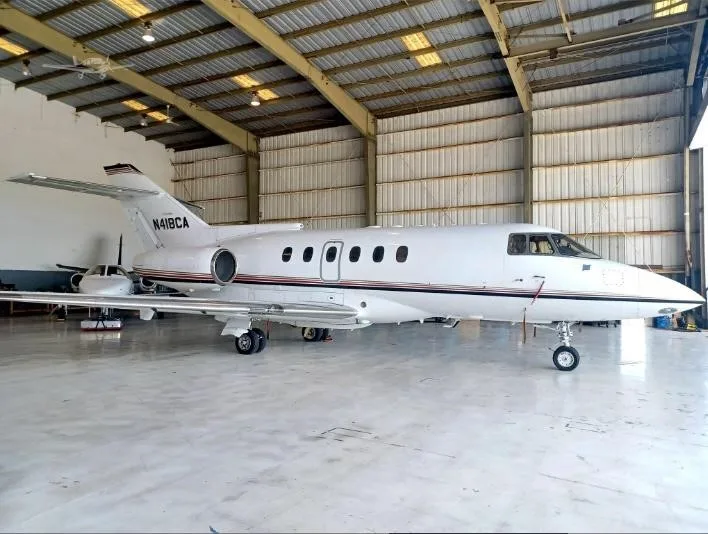 Exterior view of a 1992 HAWKER 800SP.