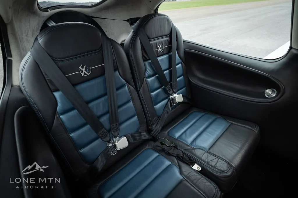 Cabin interior of a 2010 Cirrus SR22 G3 GTS.