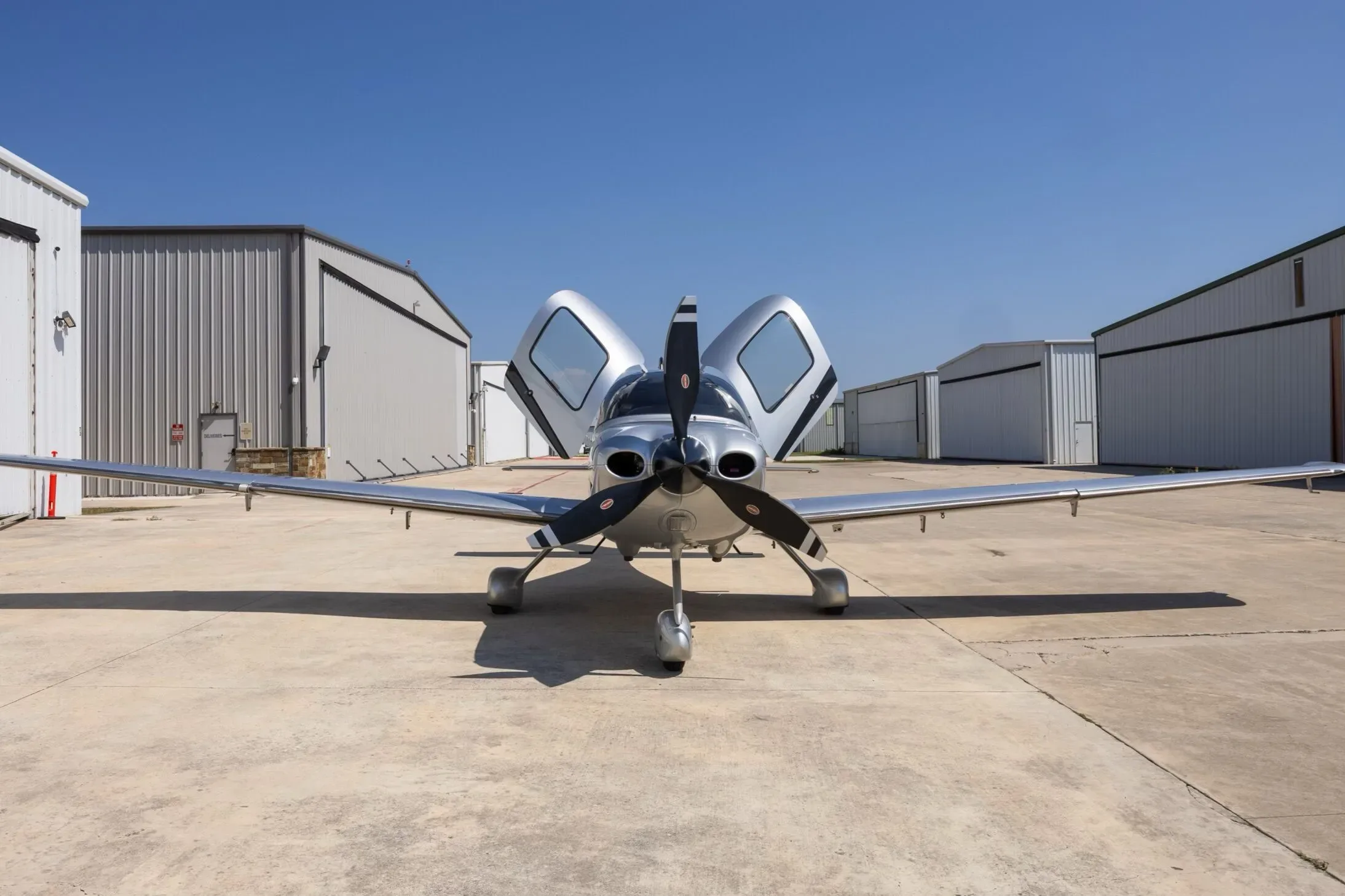 Exterior view of a 2008 Cirrus SR22.