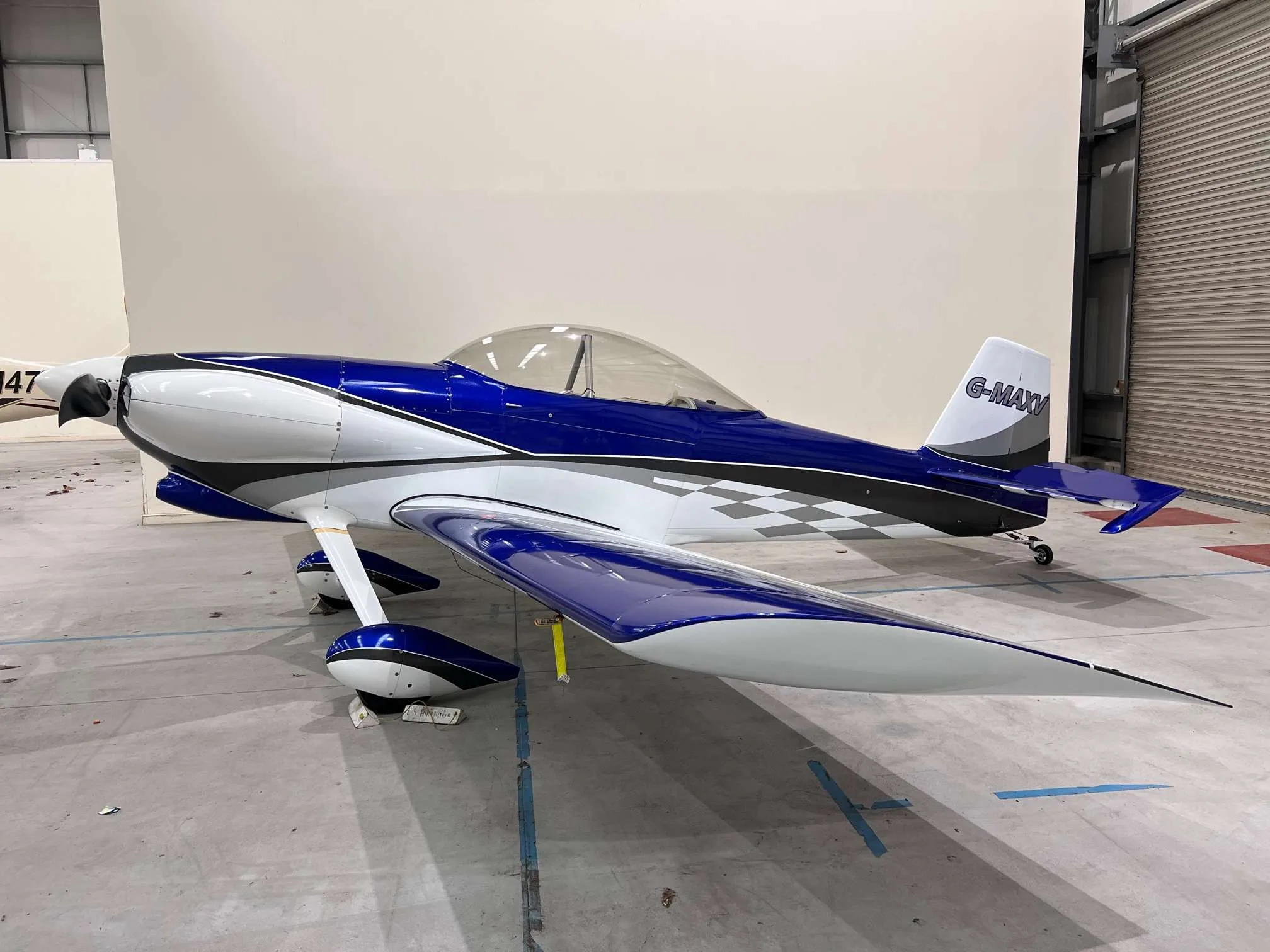 Marketing image of a 2000 Vans RV4.