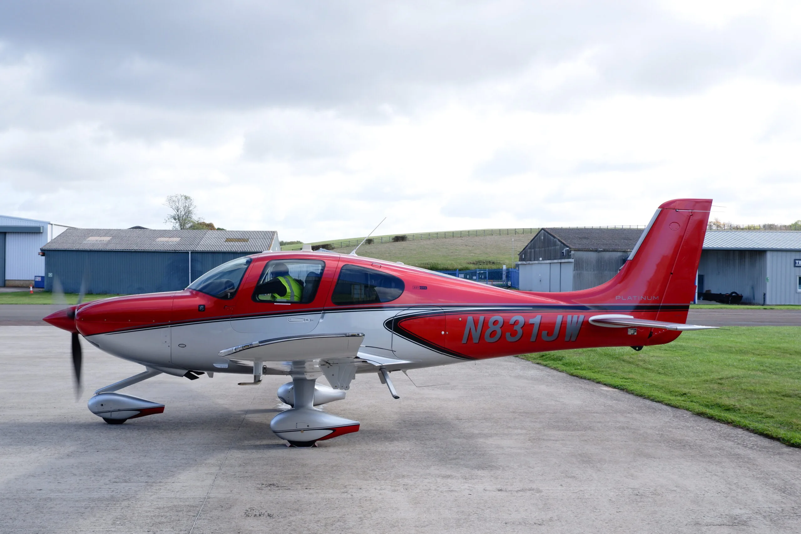 Exterior view of a 2022 Cirrus SR22T G6.