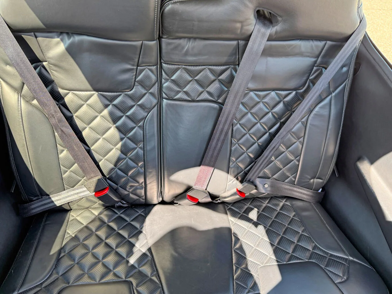Cabin interior of a 2019 Cirrus SR22-G6 GTS.
