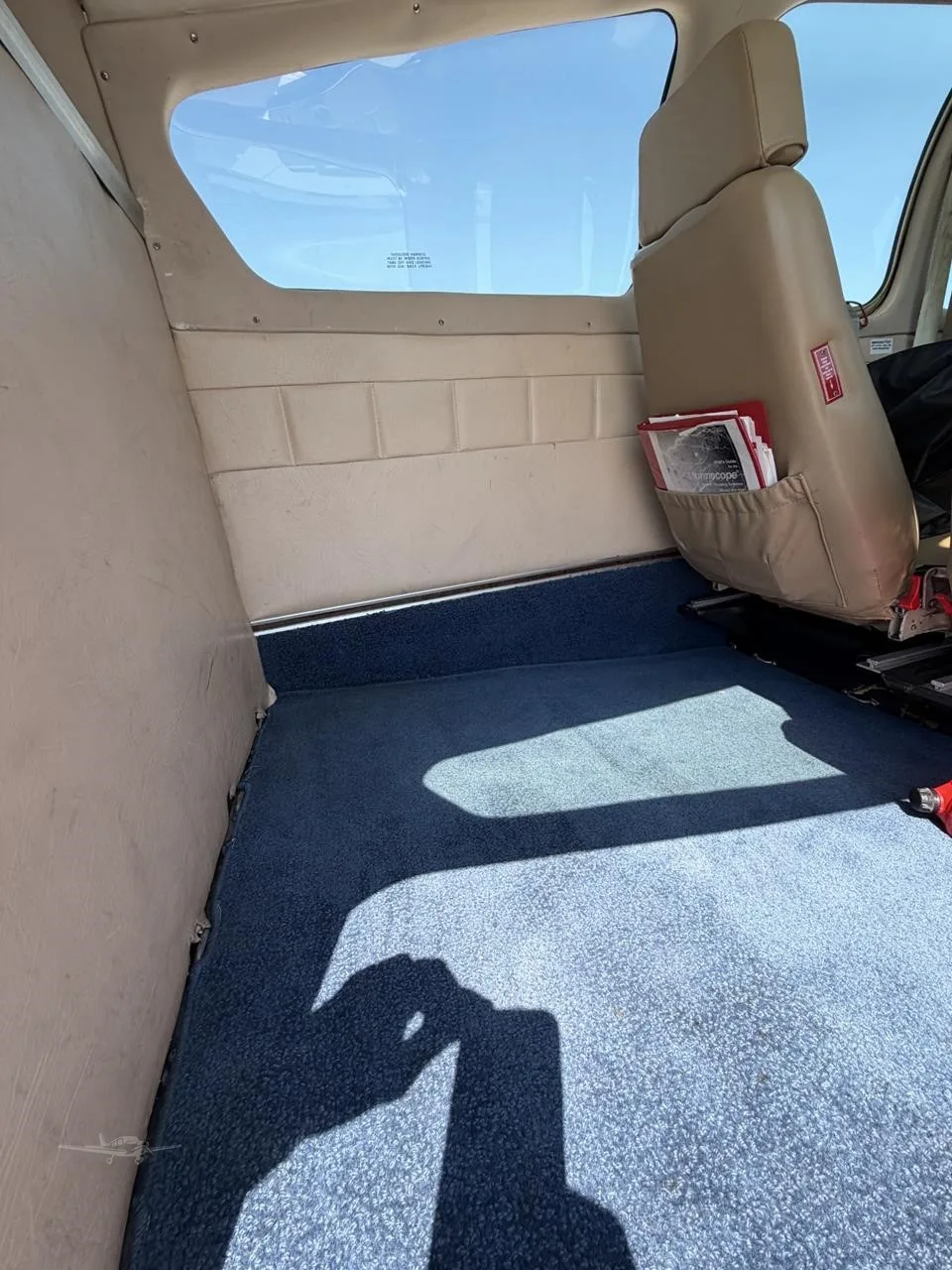 Cabin interior of a 1978 BEECHCRAFT F33A BONANZA.